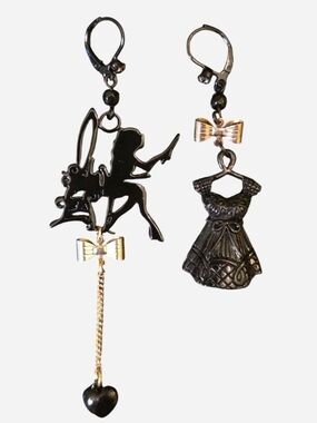 Vintage Betsey Johnson Black & Gold Mismatched Earrings Bow Heart Silhouette